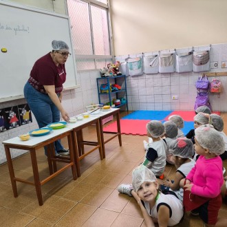 Projeto a galinha ruiva: Maternal I B - Colégio Passionista João XXIII Projeto a galinha ruiva: Maternal I B - Colégio Passionista João XXIII