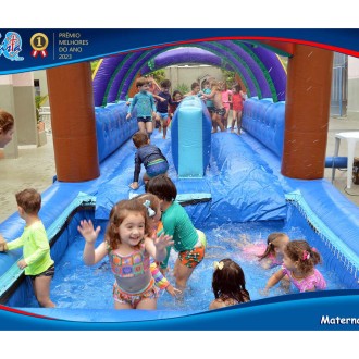 Banho de Mangueira - Maternal - Matutino - Colégio Passionista João XXIII Banho de Mangueira - Maternal - Matutino - Colégio Passionista João XXIII