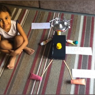 Confecção do corpo humano com sucatas - Infantil I - Colégio Passionista João XXIII Confecção do corpo humano com sucatas - Infantil I - Colégio Passionista João XXIII