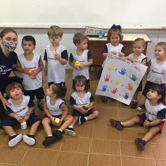 Misturando as Cores - Colégio Passionista João XXIII Misturando as Cores - Colégio Passionista João XXIII